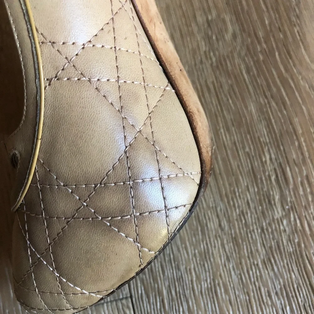 Dior quilted nude platform pumps size 37EU price firm!